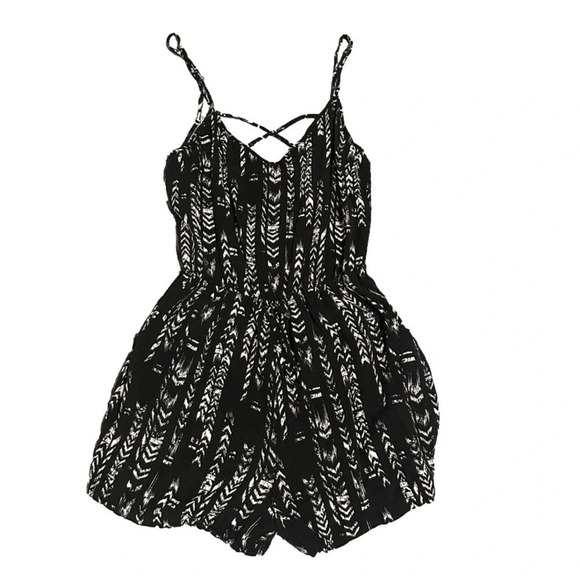 Papaya Patterned Romper Size Large - Picture 1 of 3